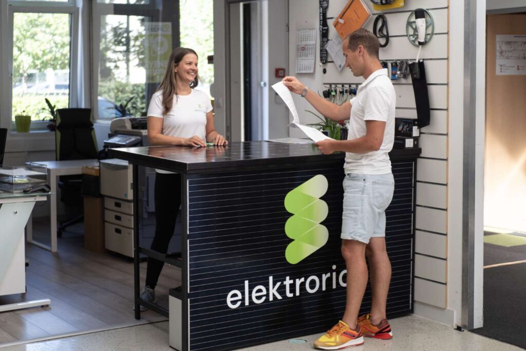 Ügyfélkiszolgálás az elektroridernél